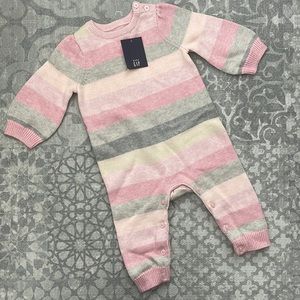 NWT Baby Gap sweater one-piece pink gray, size 3-6 months